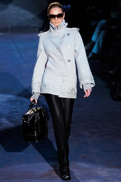 Look 15